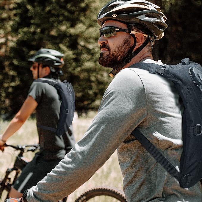 Stay Hydrated on Your Adventures: 3L Wide-Mouth Hydration Pack for Hiking, Kayaking, and More!